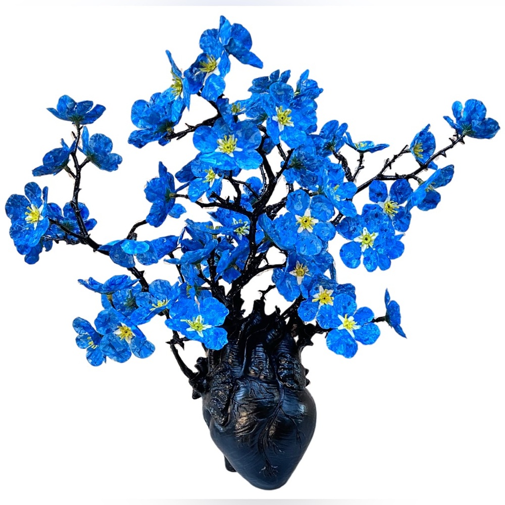 Hand Crafted Forget Me Not (Heart of Thorns) Mixed Media Surreal Sculpture Art - Picture 6 of 13